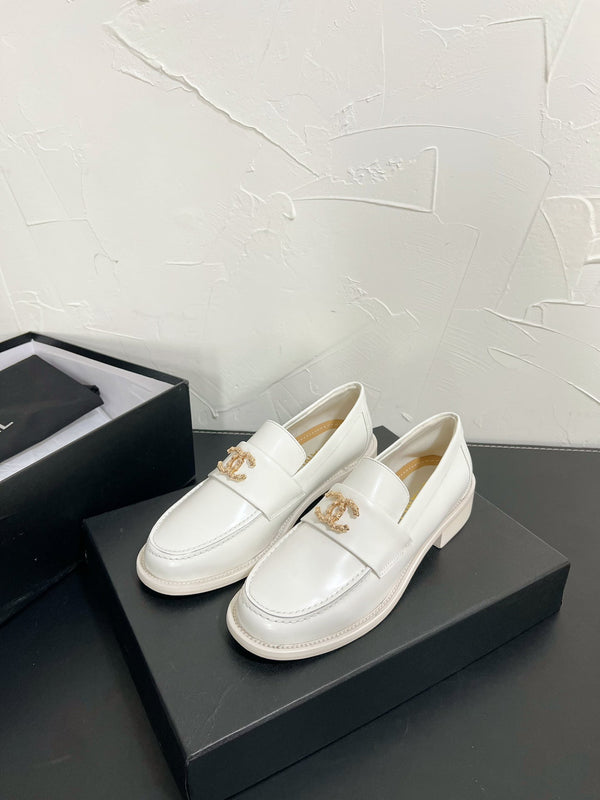 CC Moccasins Glossy White Calfskin 949656