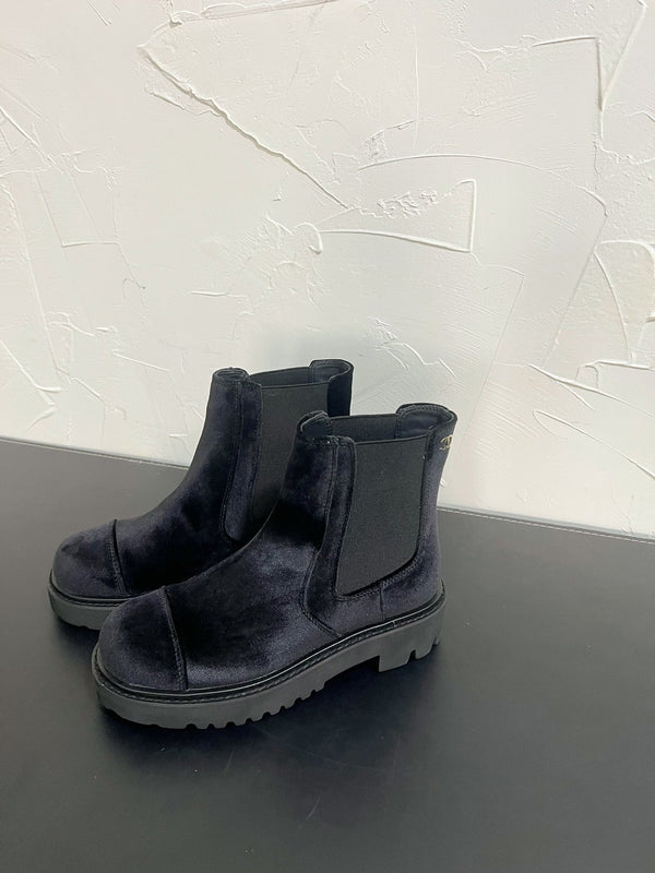 CC Chelsea Ankle Boots In Black Velvet 949686