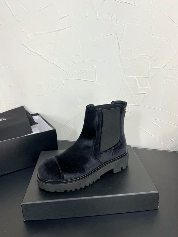 CC Chelsea Ankle Boots In Black Velvet 949686