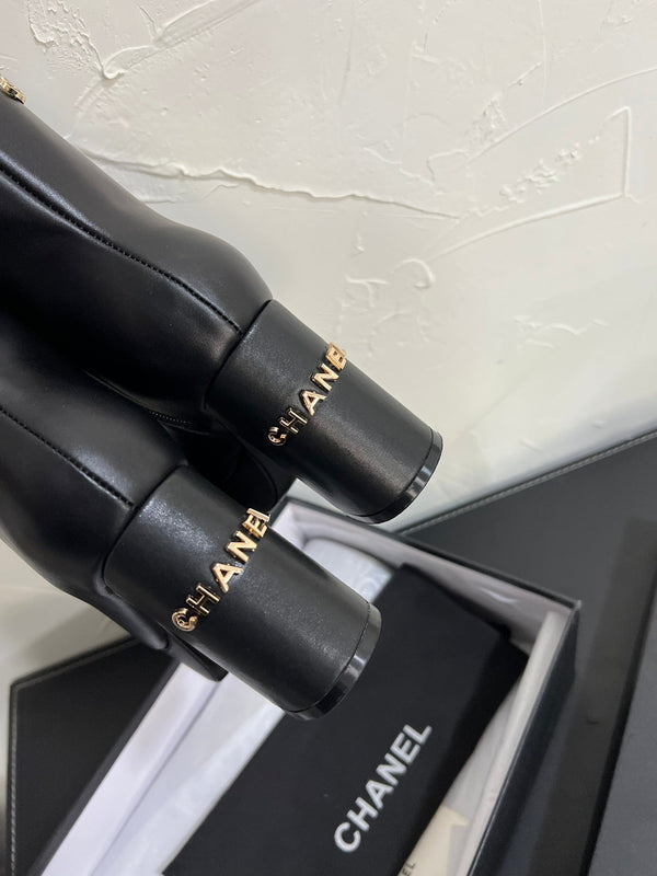 CC Short Boots 95mm In BLack Plain Lambskin 949658