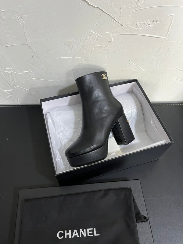 CC Short Boots 95mm In BLack Plain Lambskin 949658