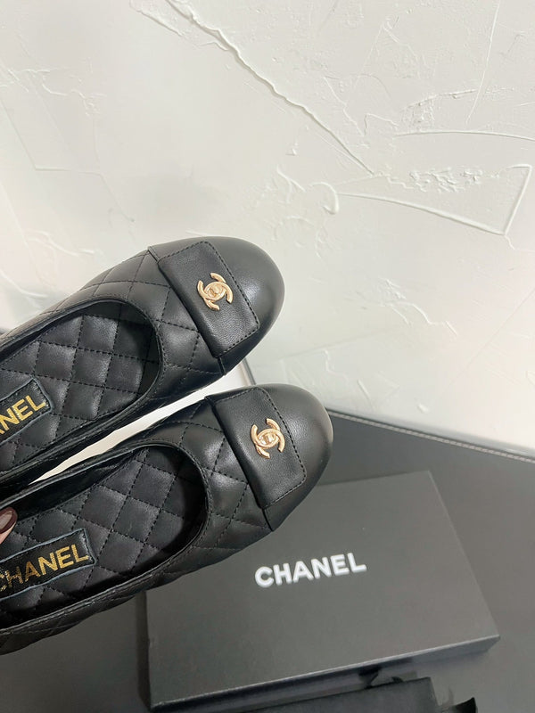 CC Ballet Flats In Black Quilted Lambskin 949712