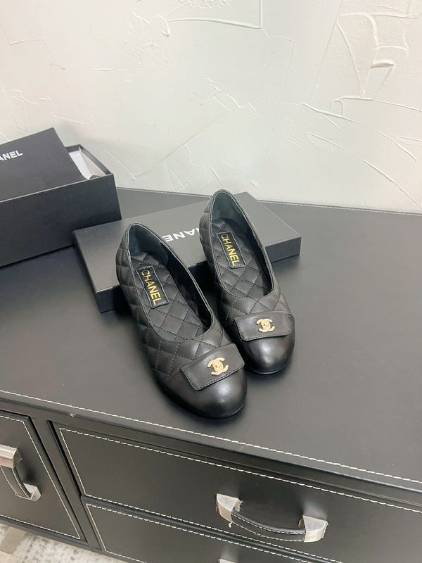 CC Ballet Flats In Black Quilted Lambskin 949712