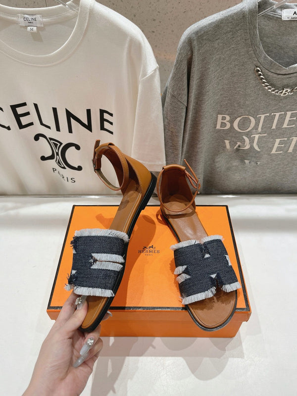 SANDALO SANTORINI IN PELLE DI AGNELLO NERO CHIARO