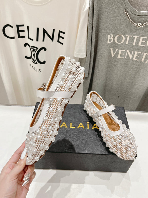 ALAIA PEARL MARY JANE SHOES IN WHITE MESH AND CALFSKIN