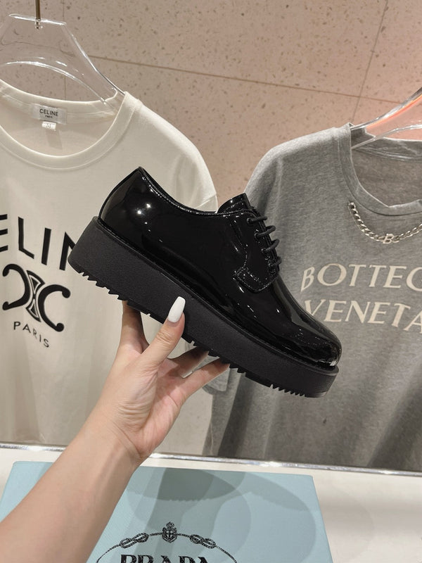 MOCASSINI PRA IN PELLE SPAZZOLATA NERO LUCIDO