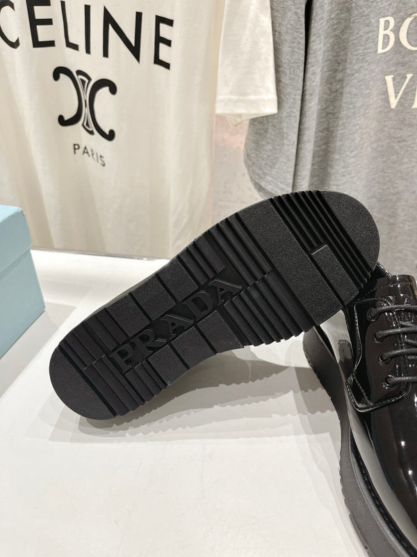 MOCASSINI PRA IN PELLE SPAZZOLATA NERO LUCIDO