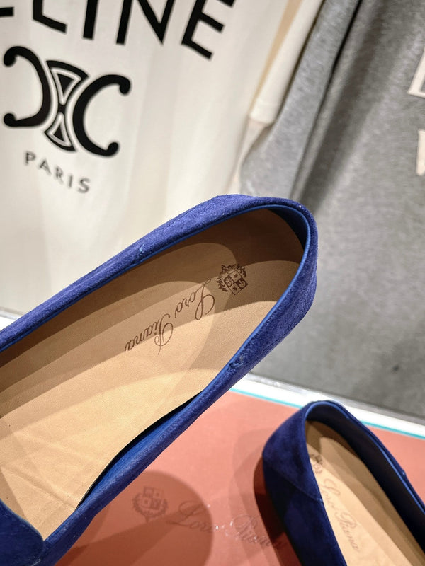 mocassino con suola a pois in camoscio blu