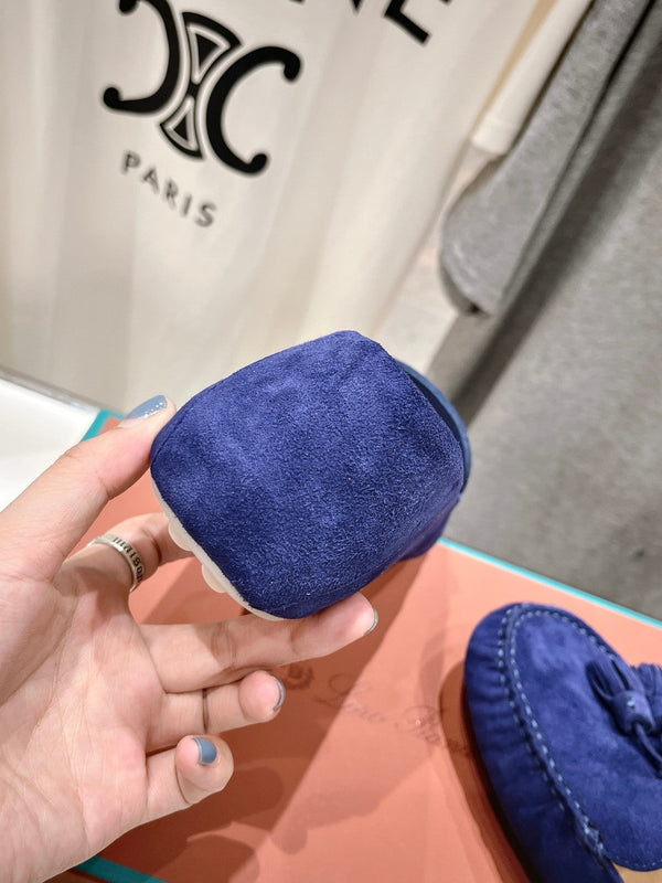 mocassino con suola a pois in camoscio blu