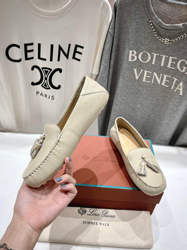 mocassino walk con suola a pois in pelle di vitello color crema