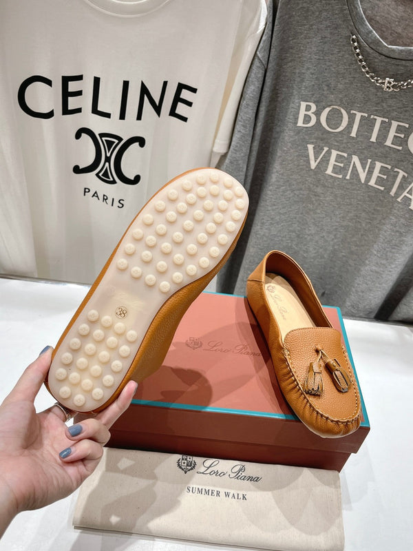 mocassino walk con suola a pois in pelle di vitello marrone