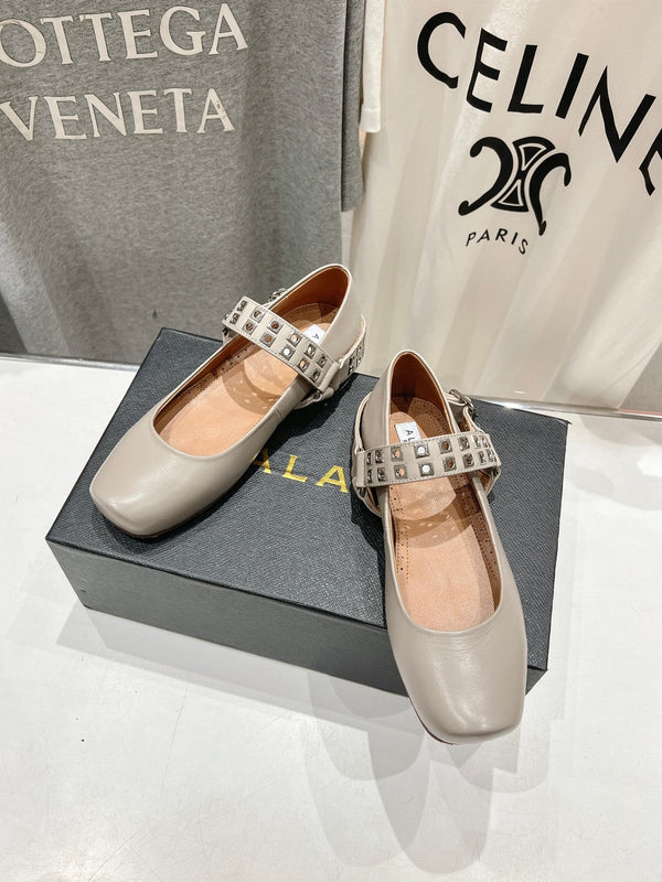 Alaila Biker Ballet Flats In Light Grey Cowhide 911442