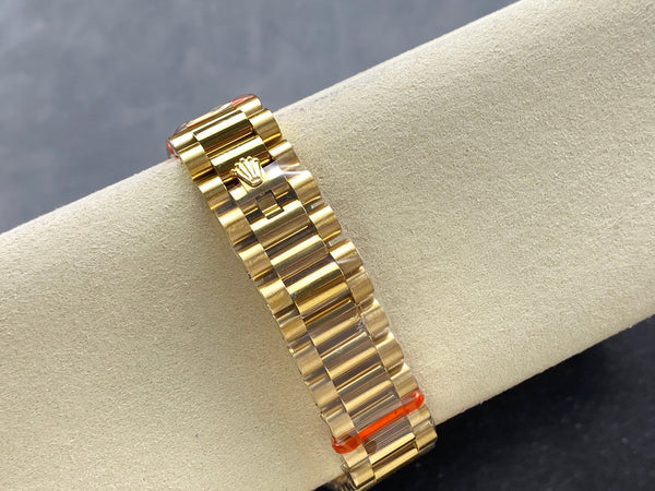 Rolex Day-Date 36mm Gold Black Diamond