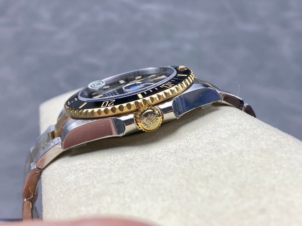 Rolex Submariner 41mm Silver Gold Black