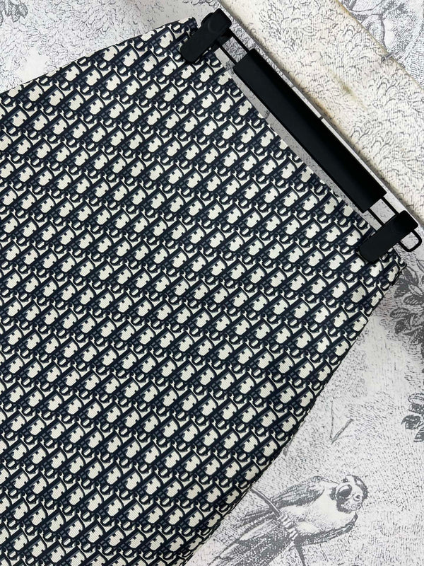 CD 25 Letter Skirt Black Polyester