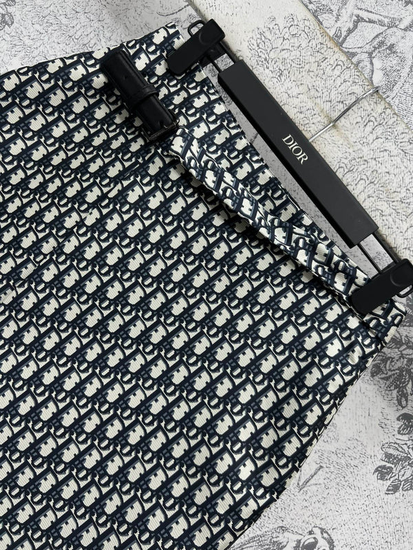 CD 25 Letter Skirt Black Polyester