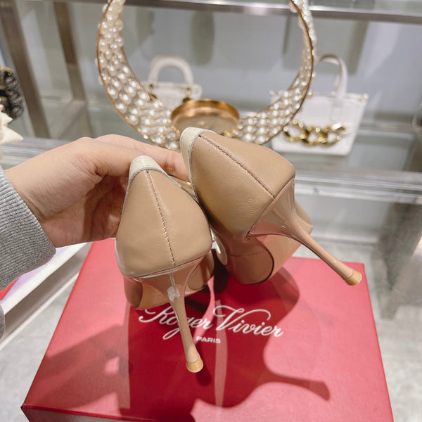 Belle Viv Metal Buckle Pumps 85 Camel Patent Leather