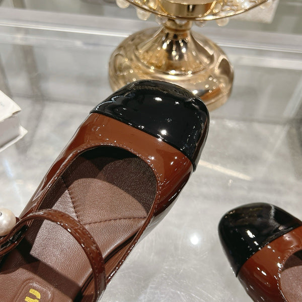 Miu 25C Flat Mule Gingerbread Brown Patent Leather 235305