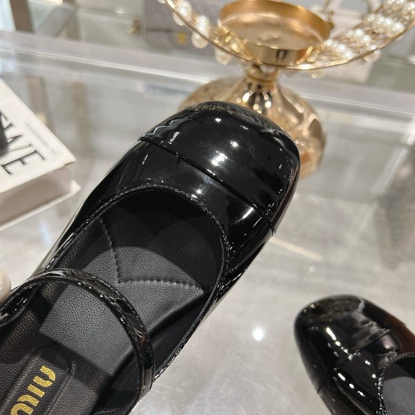 Miu 25C Flat Mule Black Patent Leather 235307