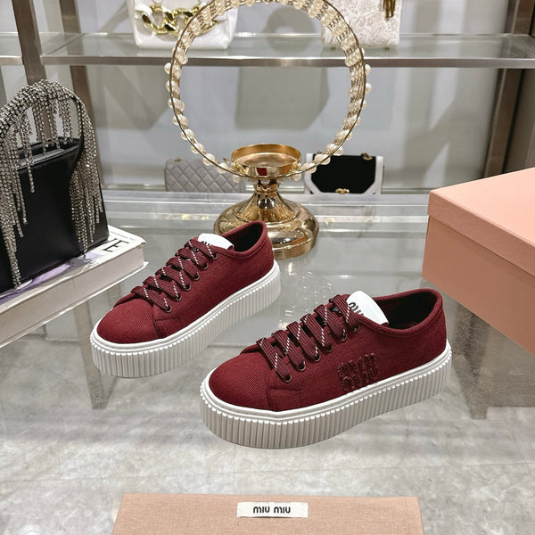 Sneaker Miu con logo in tessuto denim bordeaux 235311