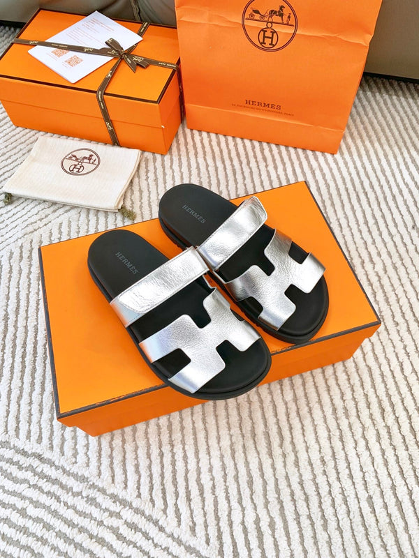 HM Chypre Sandal Silver Mix Black Wrinkled Lambskin 963200