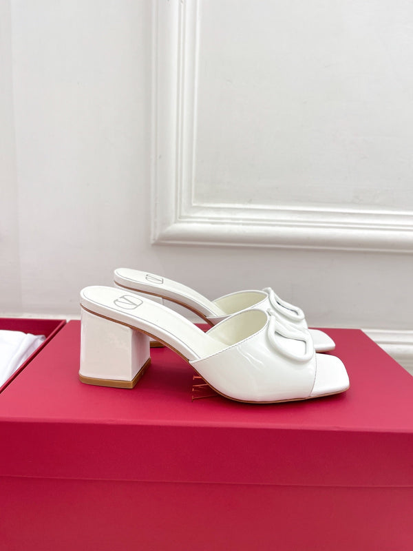 Vlogo 60 Patent Sandal White Leather