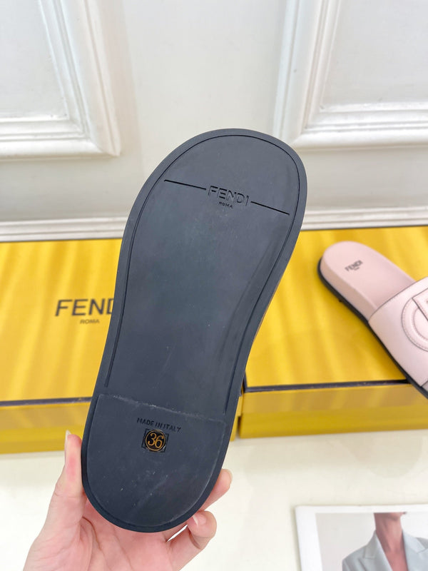 FENDI LOGO SLIDES IN LIGHT PINK CALFSKIN