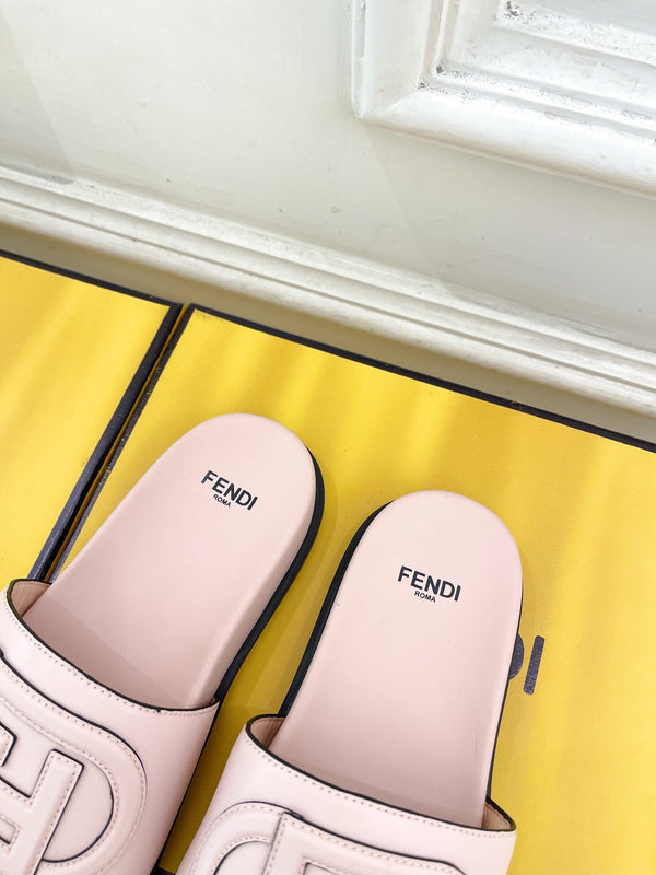 FENDI LOGO SLIDES IN LIGHT PINK CALFSKIN