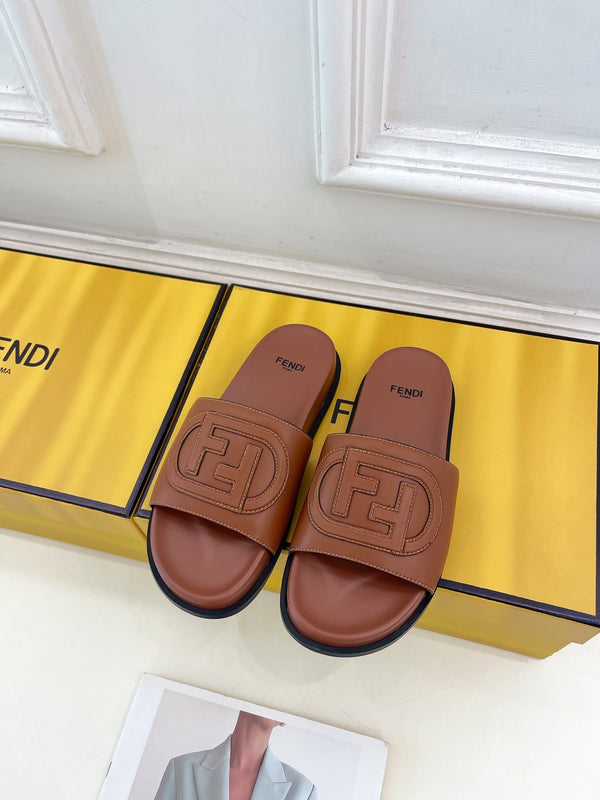 FENDI LOGO SLIDES IN SYRUP BROWN CALFSKIN