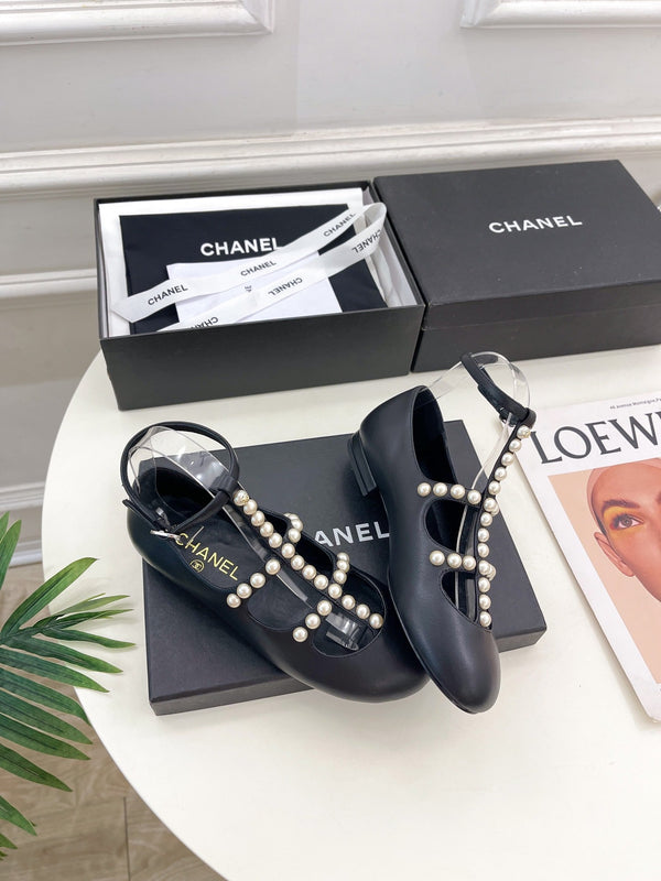 CC Mary Jane 10mm In Black With Small Pearls Lambskin 948756