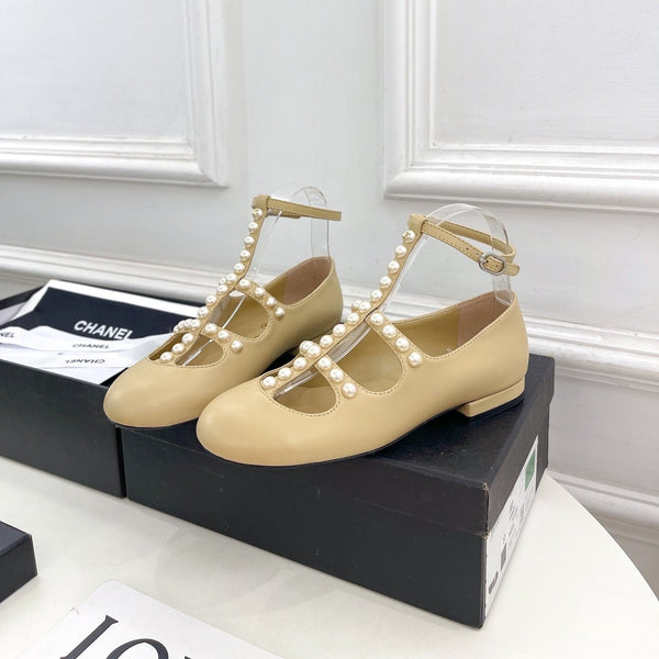 CC Mary Jane 10mm In Buff Yellow With Small Pearls Lambskin 948762