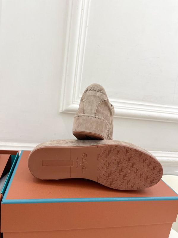 LP Nuage Sneaker In Light Grey Brown Suede 988293