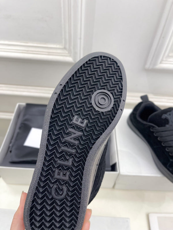 HUNTINGTON LOW LACE-UP SNEAKER IN BLACK SUEDE AND MESH