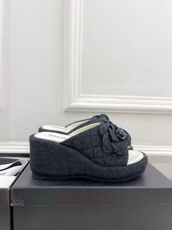 CC 25 Platform Slippers Black Sheepskin 331003