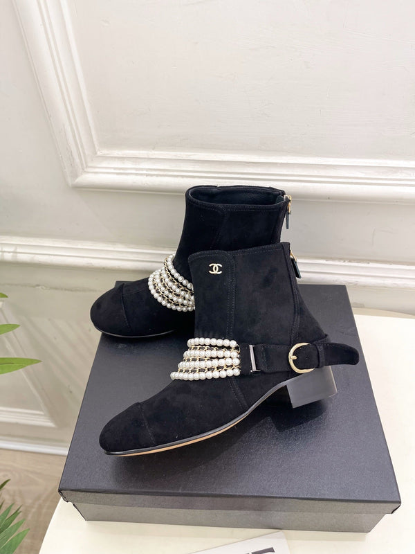 CC Pearl Chain Ankle Boots Booties 35mm Black Suede 425461