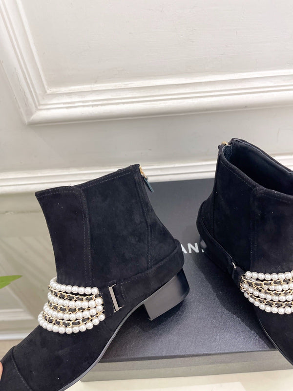 CC Pearl Chain Ankle Boots Booties 35mm Black Suede 425461