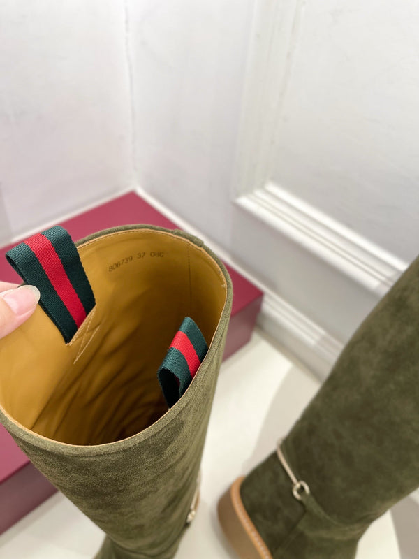 Gucci 25𝐬𝐬 hight boots olive green suede 435371