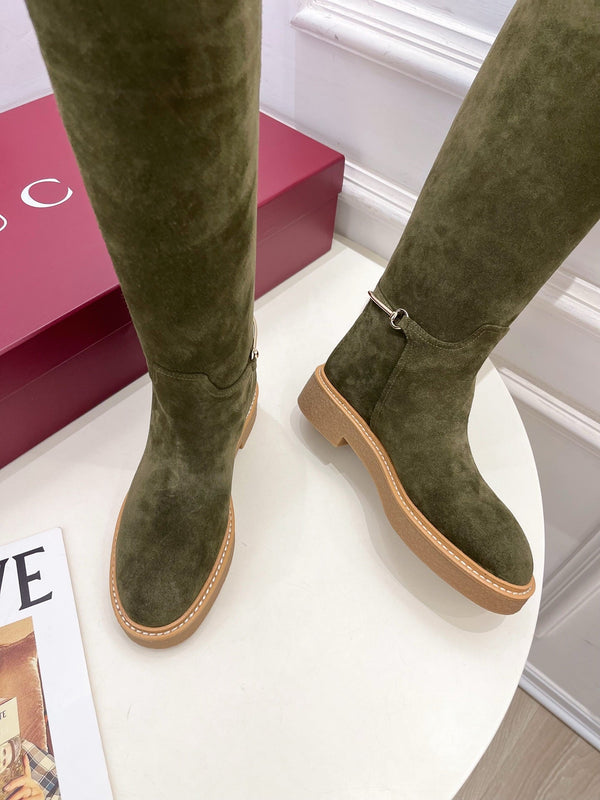 Gucci 25𝐬𝐬 hight boots olive green suede 435371