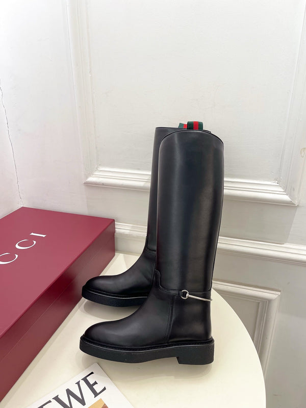 Gucci 25𝐬𝐬 hight boots black calfskin 435372