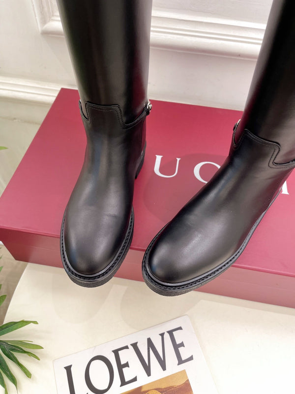 Gucci 25𝐬𝐬 hight boots black calfskin 435372