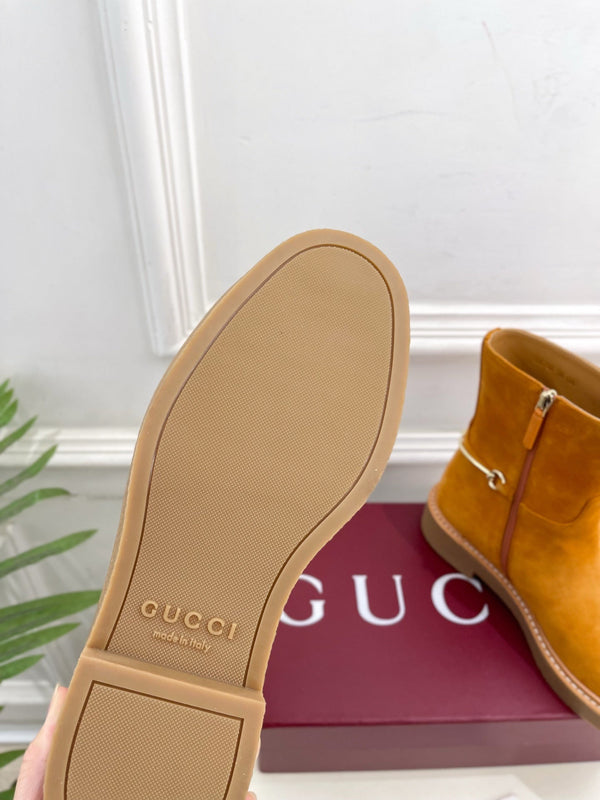 Gucci 25𝐬𝐬 horsebit ankle boots mustard yellow suede 435377