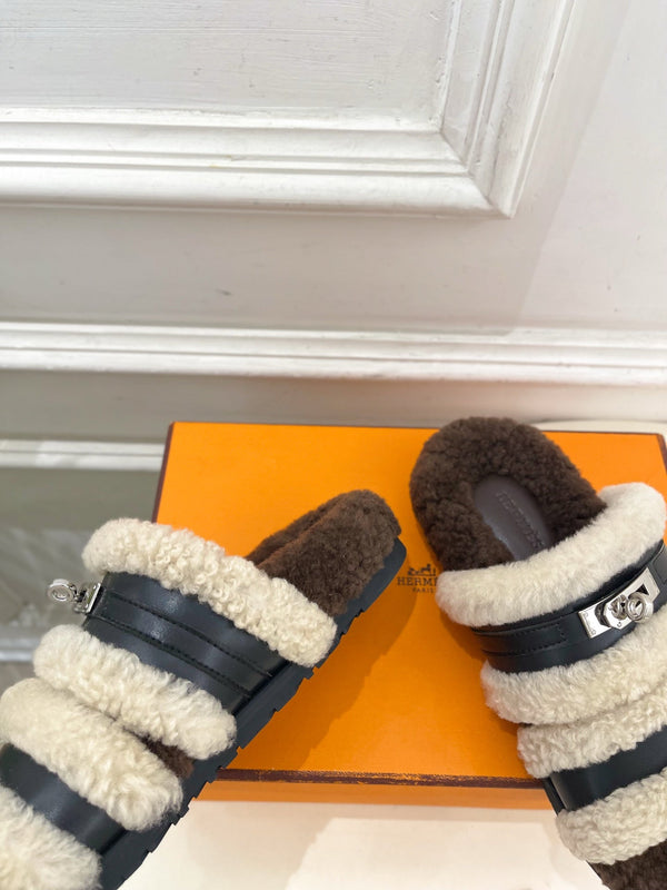 HM Slippers Classic Kelly Sliver Buckle Brown Black Wool