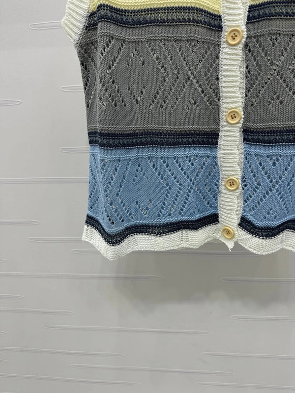 GILET APERTO CON LOGO RICAMATO CHANEL 274869