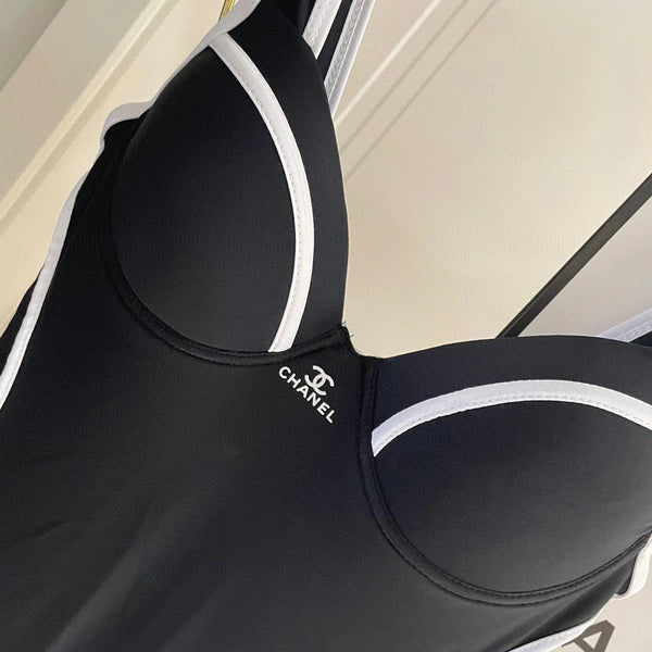 SWIMSUIT BODYSUIT IN BLACK AND WHITE STRIPED 627831