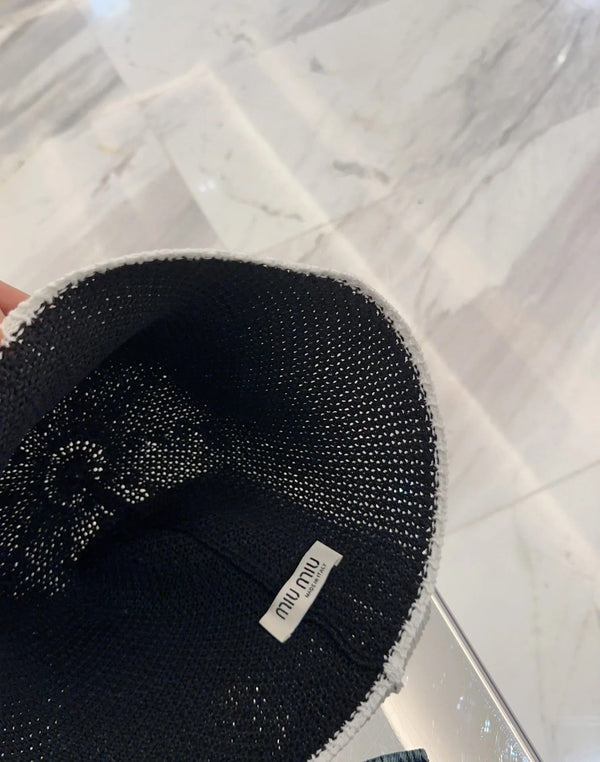 MM BUCKET IN BLACK MESH FABRIC