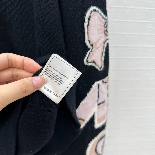 CHANEL KNITTED SWEATER STYLE 54