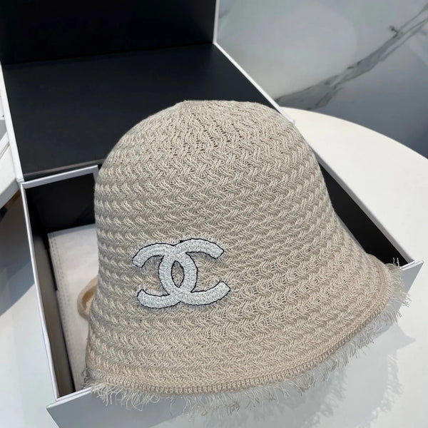 KNITTED BUCKET HAT IVORY 673885