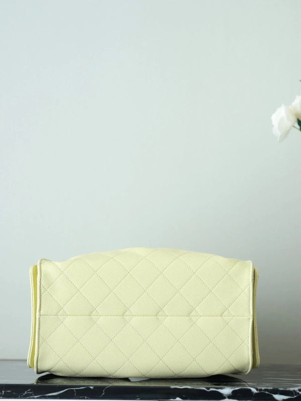 CHANEL 25S HOBO BAG 30 CM IN PASTEL YELLOW LAMBSKIN WITH GOLD HARDWARE