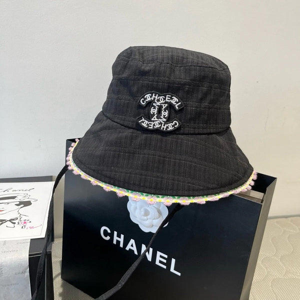 BLACK BUCKET HAT WITH FLORAL BORDER 673996