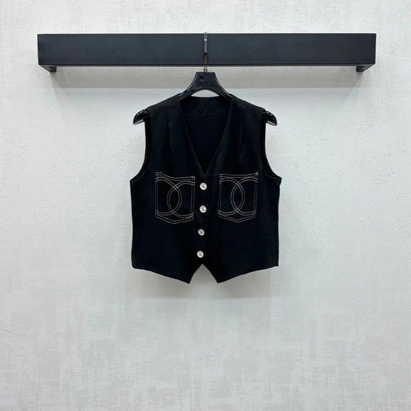 CHANEL SLEEVELESS BUTTONED BLAZER 274755